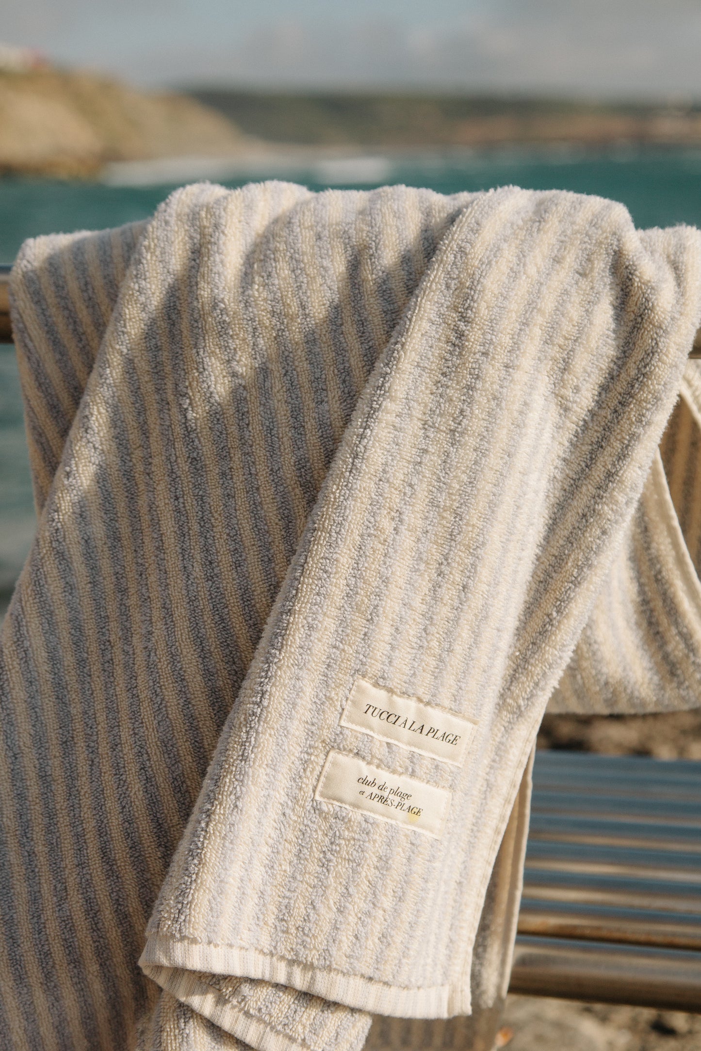 L'éponge Handmade Beach Towel